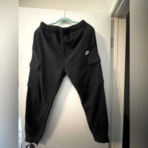 Men’s Nike cargo sweats size medium